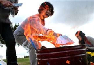 中元節(jié)孕婦可以上香燒紙嗎 2018中元節(jié)孕婦可以上墳燒包嗎