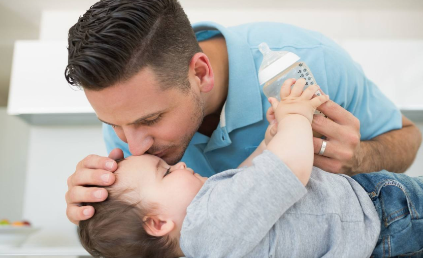 寶寶吃母乳過(guò)敏怎么辦 寶寶吃不慣母乳怎么辦好