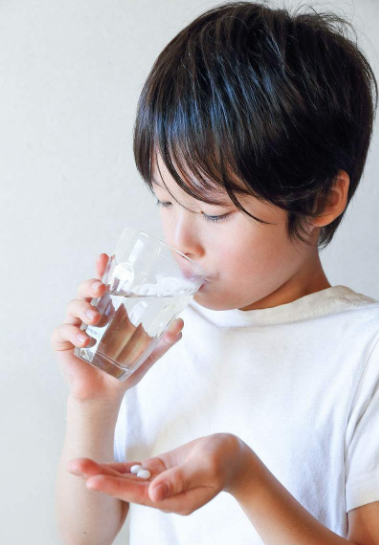 嬰兒吃藥跟體重有什么關系 嬰兒發燒吃多少藥好