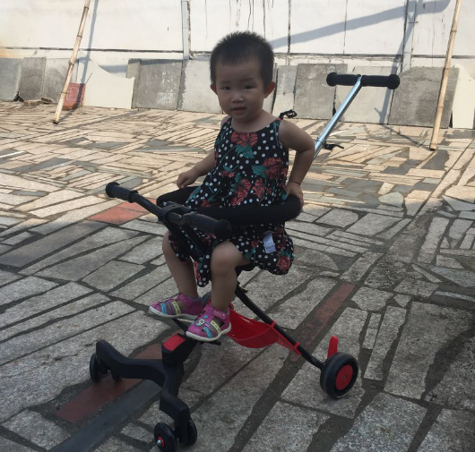 溜娃神器遛娃三輪車好用嗎 遛娃三輪車寶寶喜歡嗎