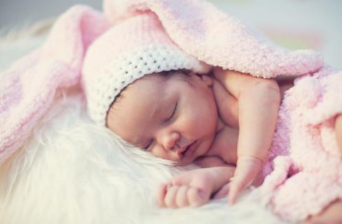 寶寶并覺的表現有哪些 一歲寶寶并覺的過程