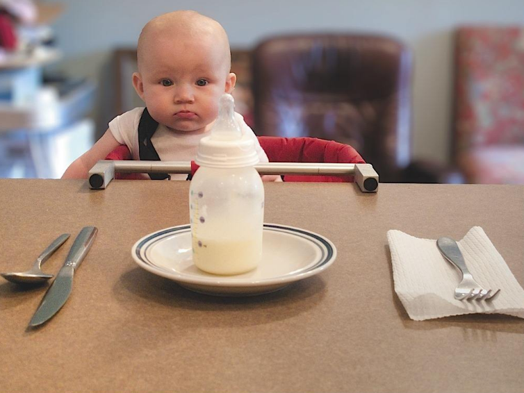 國(guó)外奶粉污染怎么辦 孩子吃的奶粉怎么保證安全