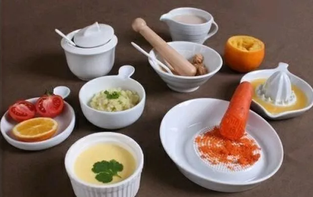 6個月的寶寶如何添加輔食 寶寶初期添加輔食應注意什么