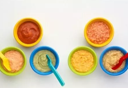 6個月的寶寶如何添加輔食 寶寶初期添加輔食應注意什么