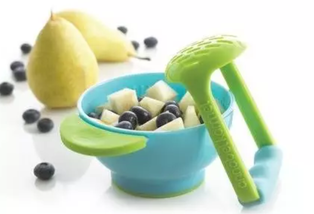 6個月的寶寶如何添加輔食 寶寶初期添加輔食應注意什么