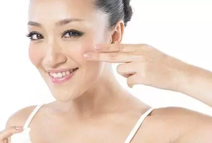 產后皮膚暗黃怎么辦 產后如何護理肌膚