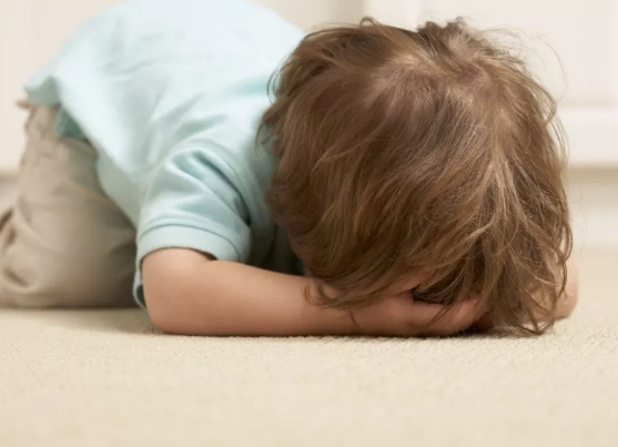 幼兒園開學(xué)怎么教育孩子不哭 孩子上幼兒園哭老師怎么應(yīng)對 幼兒園開學(xué)怎么教育孩子不哭 孩子上幼兒園哭老師怎么應(yīng)對