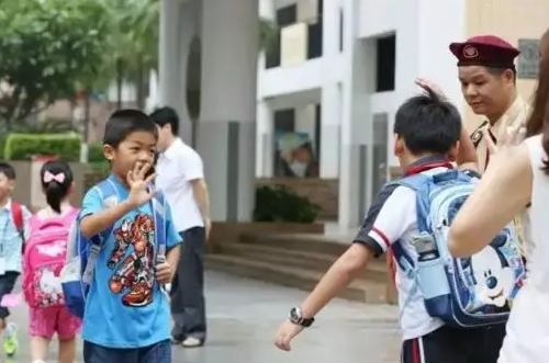 小學(xué)開(kāi)學(xué)第一天第一天說(shuō)說(shuō) 開(kāi)學(xué)第一天家長(zhǎng)心情說(shuō)說(shuō)