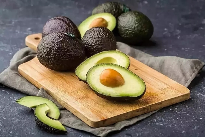 牛油果怎么給孩子吃比較好 孩子吃牛油果有哪些好處