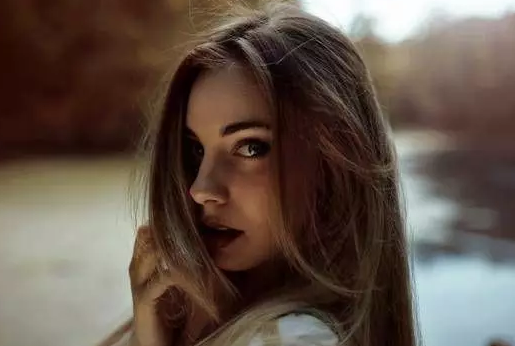 2018女人靠自己的說說 女人只有靠自己的句子圖片