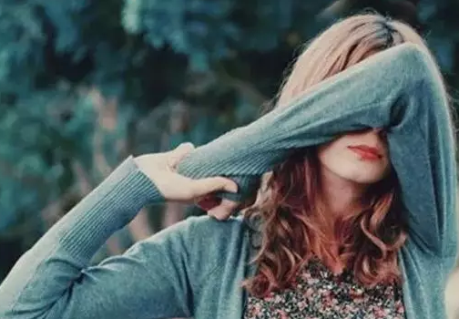 女人靠自己朋友圈心情句子 女人必須靠自己的說說圖片