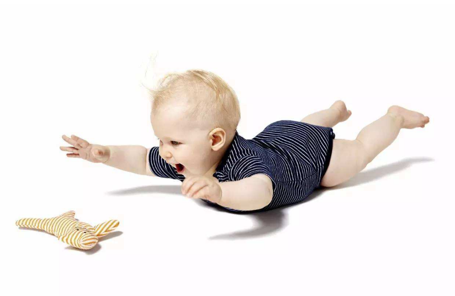 孩子三個月之后還不會翻身怎么辦 孩子一直不會翻身的原因是什么 孩子三個月之后還不會翻身怎么辦 孩子一直不會翻身的原因是什么