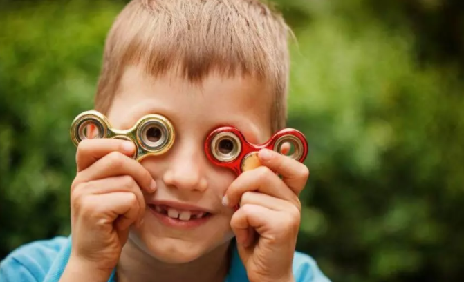 如何給孩子選擇玩具 給孩子選擇玩具的注意事項