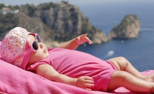 給寶寶曬太陽應該注意什么 寶寶曬太陽注意事項2018