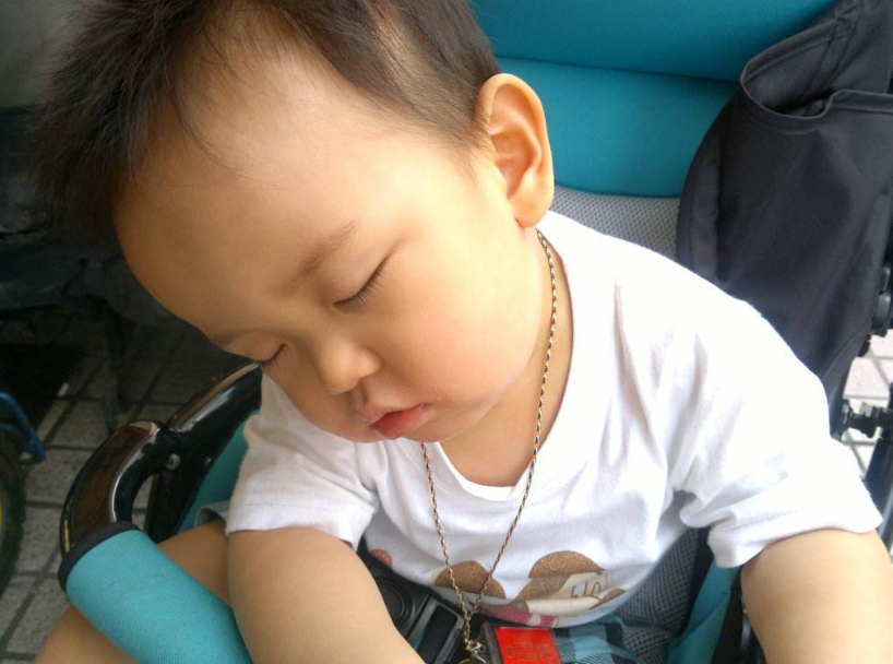 孩子經常出汗很多是什么原因 孩子出汗有什么方法緩解 孩子經常出汗很多是什么原因 孩子出汗有什么方法緩解