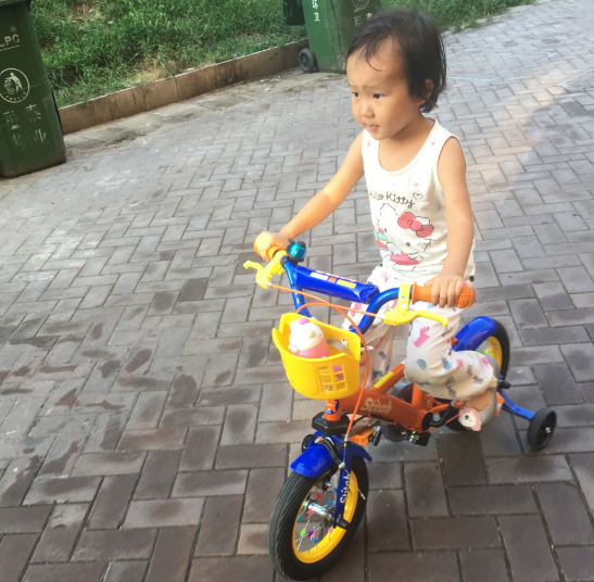 祺娃娃兒童推桿車怎么樣 祺娃娃兒童推桿車使用測評