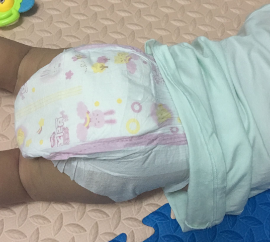 步麗姿紙尿褲和雀氏小輕芯對比 步麗姿紙尿褲用了會紅屁股嗎