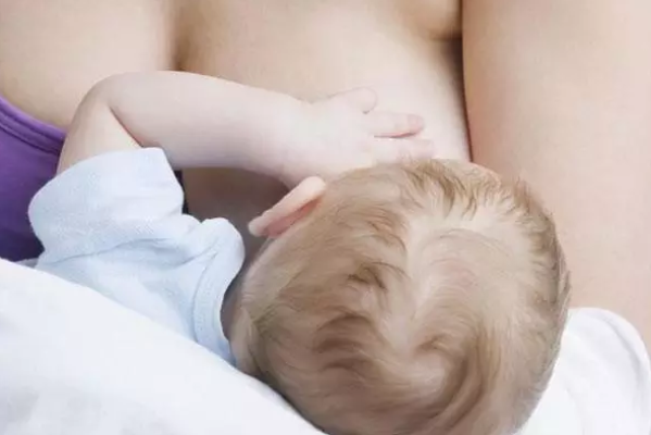 母乳能保存多長時間 母乳在冰箱里可以放多久 母乳能保存多長時間 母乳在冰箱里可以放多久