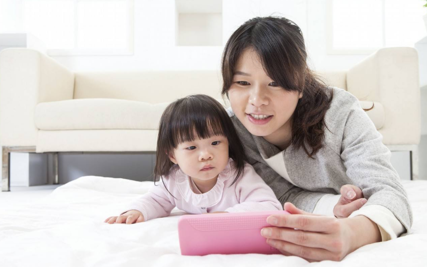 姓何女寶寶起什么名字好 姓何女孩名字高端大氣 姓何女寶寶起什么名字好 姓何女孩名字高端大氣