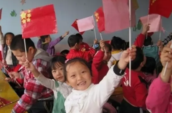 幼兒園國(guó)慶詩(shī)歌朗誦大全2018 幼兒園慶國(guó)慶詩(shī)歌簡(jiǎn)單押韻