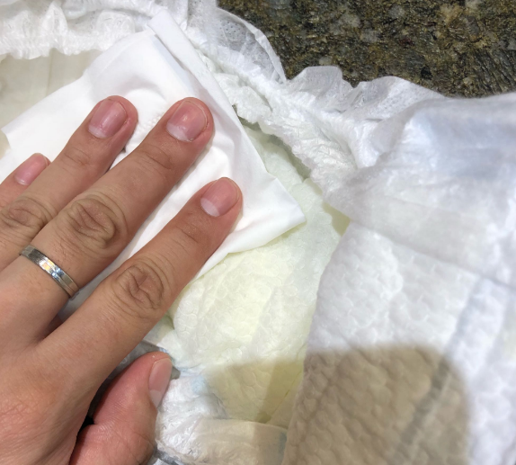 妮飄紙尿褲和花王紙尿褲對比 日本妮飄紙尿褲使用測評