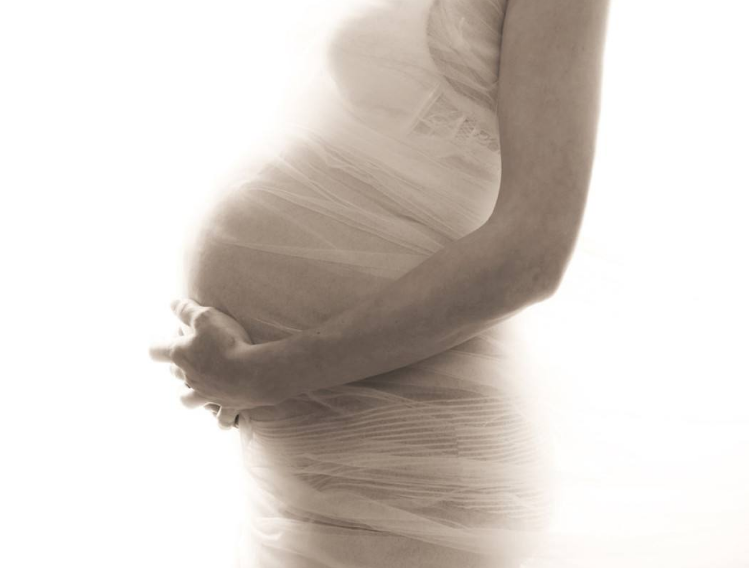 懷孕怎么生出健康的寶寶 準(zhǔn)媽媽懷孕期間應(yīng)該怎么做好