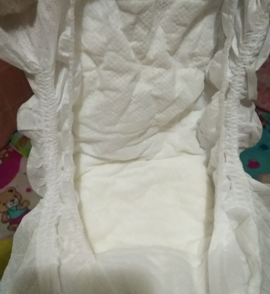 一朵紙尿褲和爹地寶貝紙尿褲對比 一朵紙尿褲使用測評