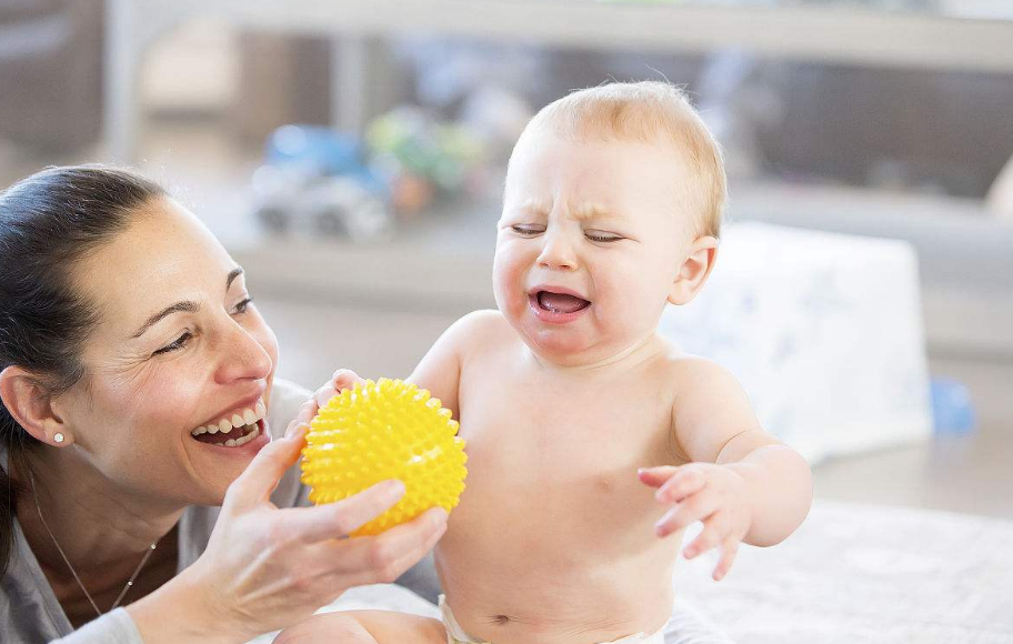 帶孩子旅游怎么避免他哭 孩子旅游不聽話怎么辦好