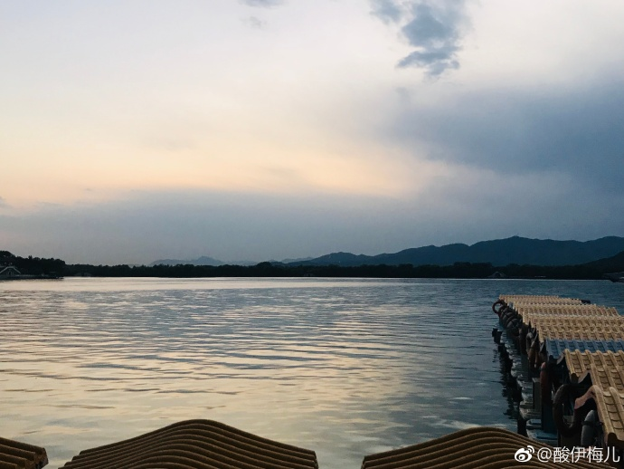 天氣變冷的心情 秋天天氣轉(zhuǎn)涼的說說朋友圈