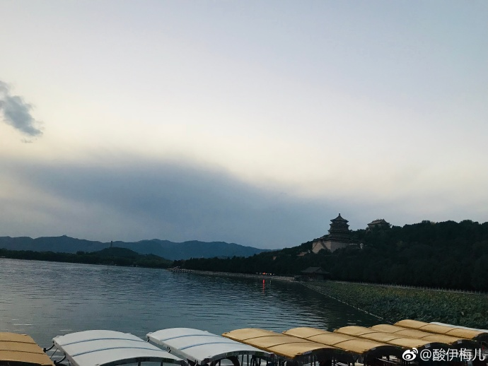 天氣變冷的心情 秋天天氣轉(zhuǎn)涼的說說朋友圈