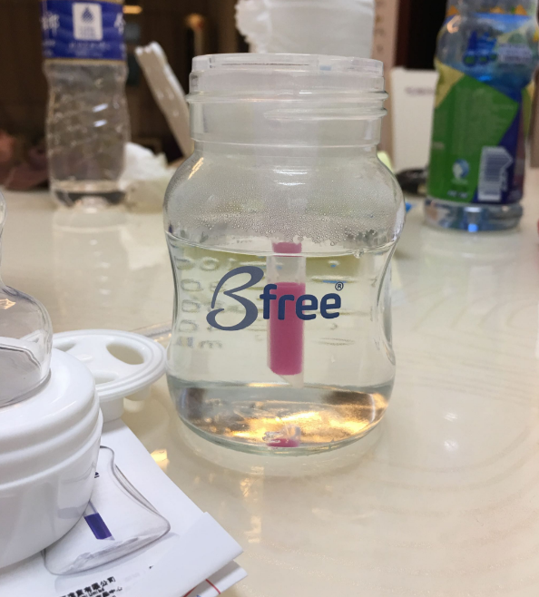 貝麗防脹氣奶瓶材質是玻璃的嗎 貝麗防脹氣奶瓶會不會摔破 貝麗防脹氣奶瓶材質是玻璃的嗎 貝麗防脹氣奶瓶會不會摔破