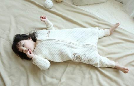 寶寶睡袋分腿的好還是不分腿的好  合理選擇很重要