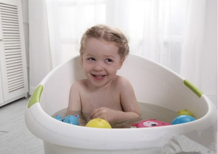 寶寶不愛洗澡怎么辦 寶寶不肯洗澡