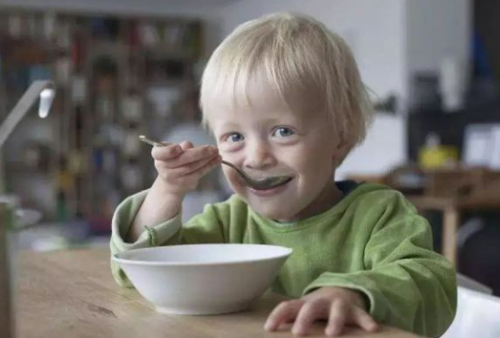 寶寶貧血吃什么補血最快    三種快速補鐵食補方法