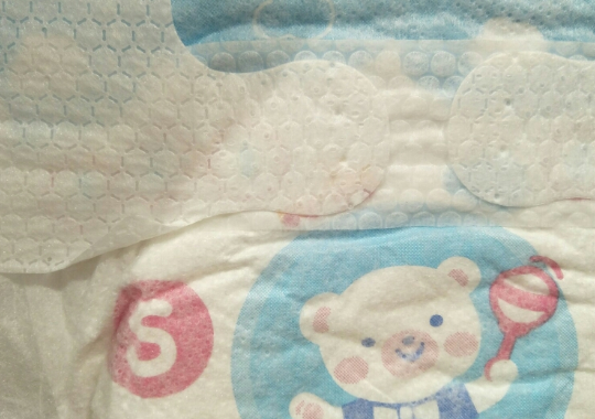 好奇金裝和鉑金裝對比圖片 好奇金裝和鉑金裝紙尿褲區別