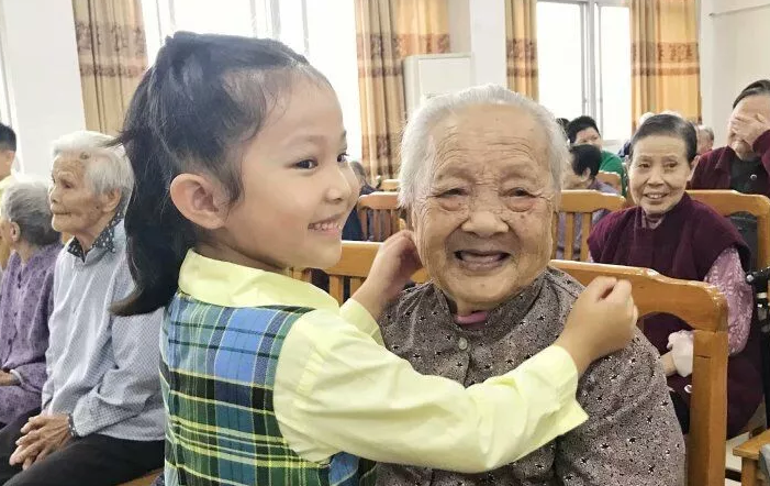 2018幼兒園重陽節感恩活動方案 重陽節幼兒園感恩活動策劃