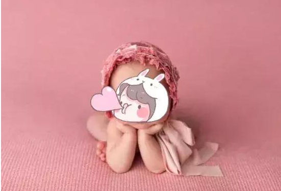 張雨綺曬寶寶滿月照 這些風靡朋友圈的寶寶pose照可取嗎