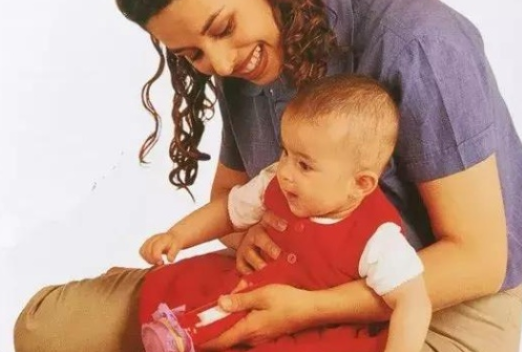 寶寶9個月早教怎么做   寶寶9個月早教游戲大全