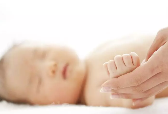 冬天寶寶手指長倒刺怎么辦 冬天寶寶手指長倒刺怎么護理