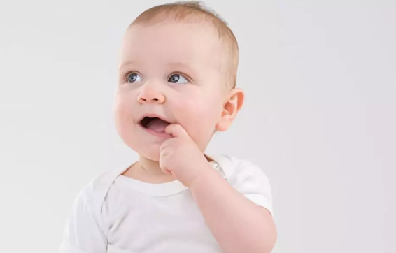 冬天寶寶手指長倒刺怎么辦 冬天寶寶手指長倒刺怎么護理