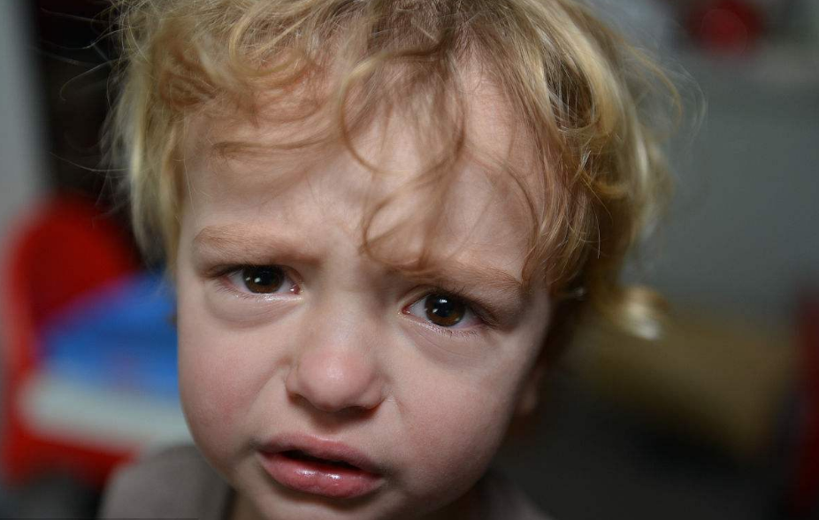 打孩子后怎么安撫孩子的情緒 忍不住打罵孩子后怎么做比較好