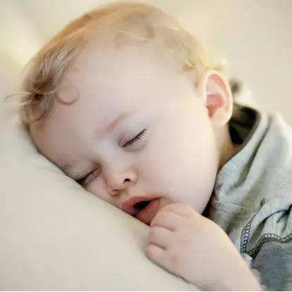寶寶張嘴呼吸睡覺會變丑嗎 張嘴呼吸睡覺好不好