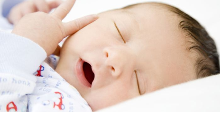 寶寶張嘴呼吸睡覺會變丑嗎 張嘴呼吸睡覺好不好