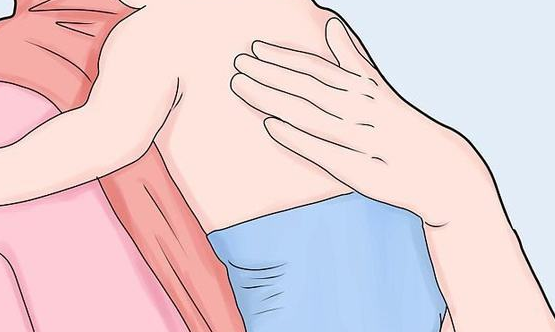 寶寶脹氣怎么拍好    寶寶脹氣按摩方法