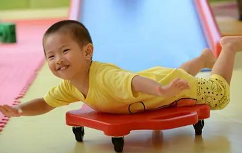 寶寶感統失調怎么訓練   寶寶感統失調訓練方法