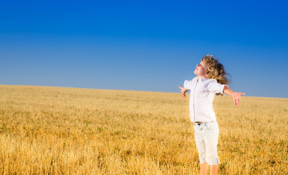 秋季給寶寶穿多少的衣服比較好 如何給孩子合理添衣