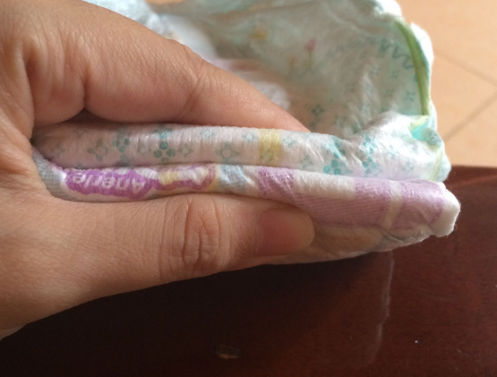 安兒樂小輕芯和幫寶適紙尿褲哪個好 安兒樂小輕芯和幫寶適對比測評