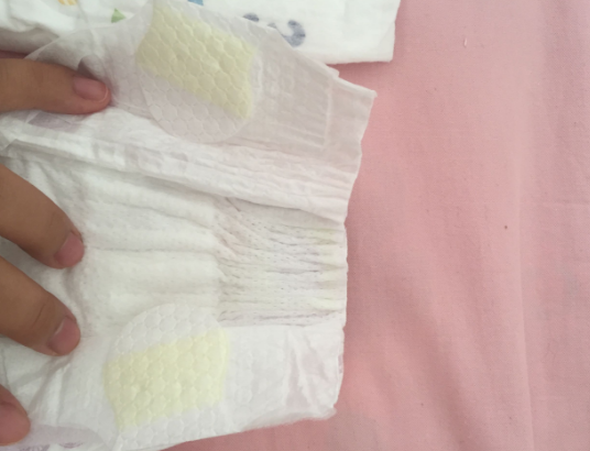 安兒樂小輕芯和尤妮佳哪個好 安兒樂小輕芯紙尿褲好用嗎