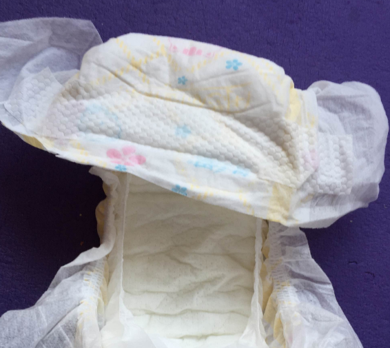 貝加愛紙尿褲好不好用 貝+愛紙尿褲使用測評