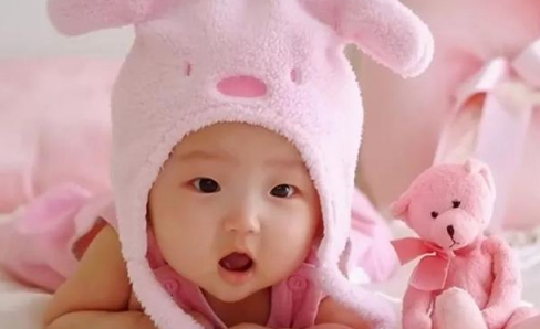 寶寶馬牙和鵝口瘡有什么不同  馬牙和鵝口瘡區(qū)別介紹